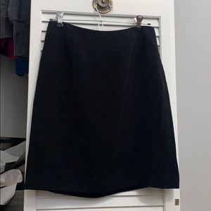 Caslon black mid- length sz 6 skirt